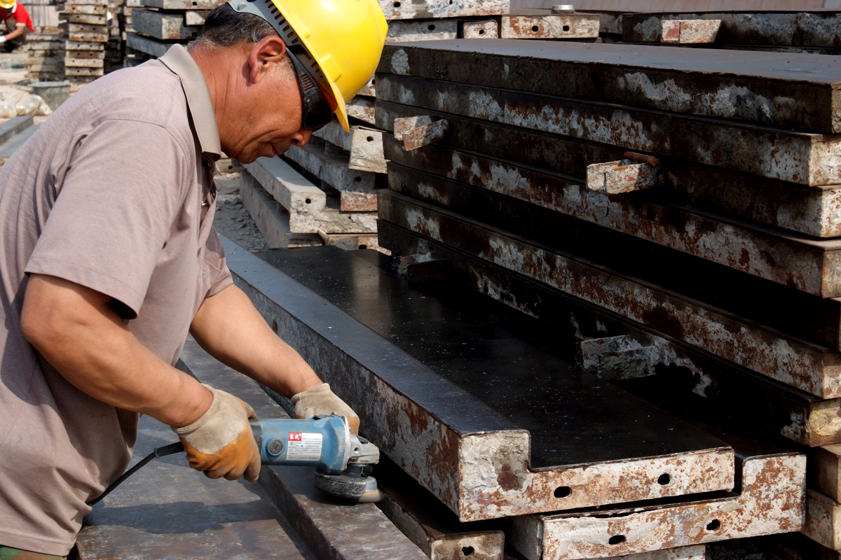 向奋战在贵广高铁恭城段上的劳动者们学习致敬！629 / 作者:一朵云 / 帖子ID:67462