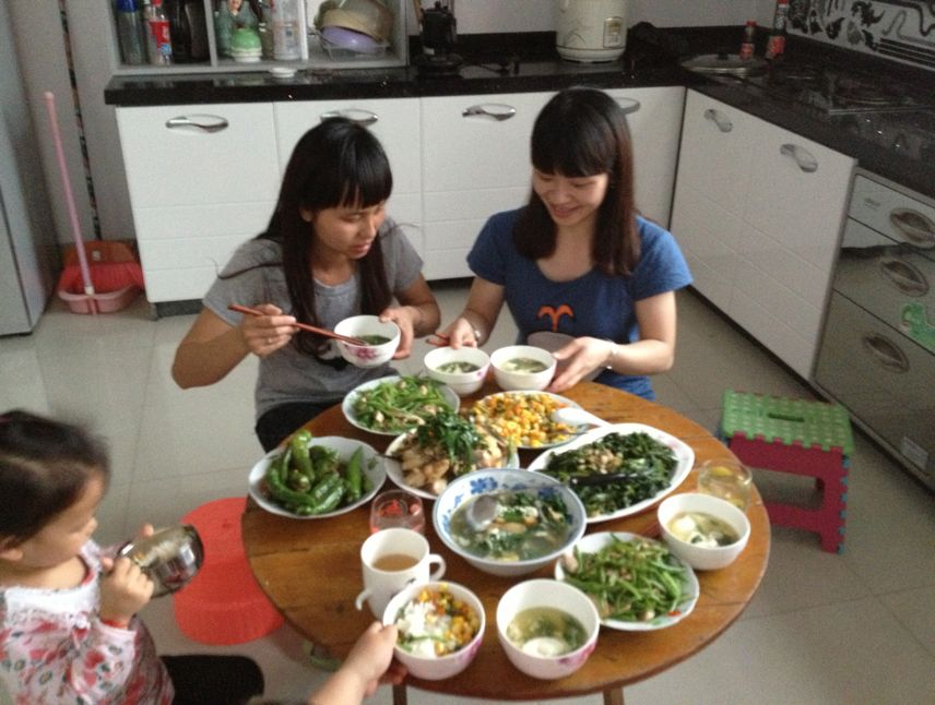 两个女人一桌菜698 / 作者:爱哭鬼 / 帖子ID:67834