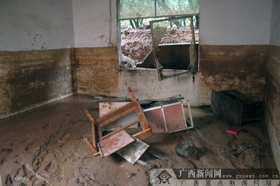 恭城遭暴雨袭击 多个乡镇突发山洪135 / 作者:家在瑶乡 / 帖子ID:68049