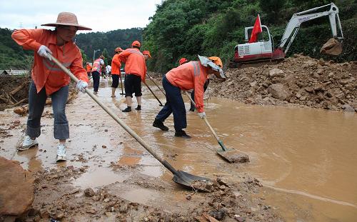 恭城遭暴雨袭击 多个乡镇突发山洪983 / 作者:家在瑶乡 / 帖子ID:68049