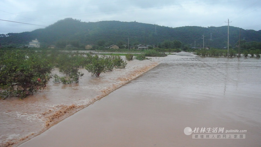 恭城遭暴雨袭击 多个乡镇突发山洪969 / 作者:家在瑶乡 / 帖子ID:68049