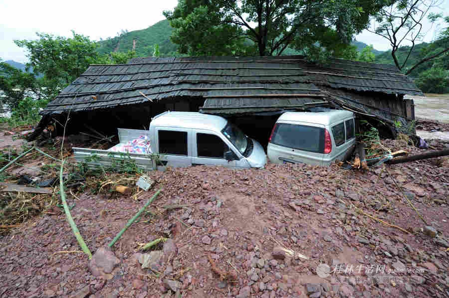 恭城遭暴雨袭击 多个乡镇突发山洪89 / 作者:家在瑶乡 / 帖子ID:68049