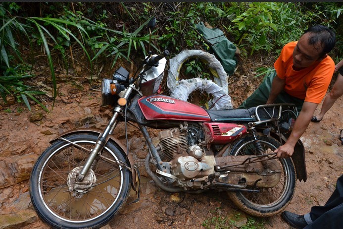 恭城520社区带领众人慰问灾后山区89 / 作者:星想事成 / 帖子ID:68121