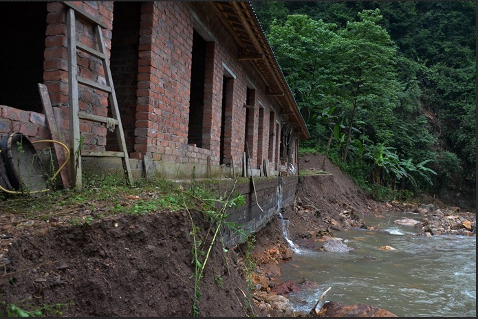 恭城520社区带领众人慰问灾后山区748 / 作者:星想事成 / 帖子ID:68121