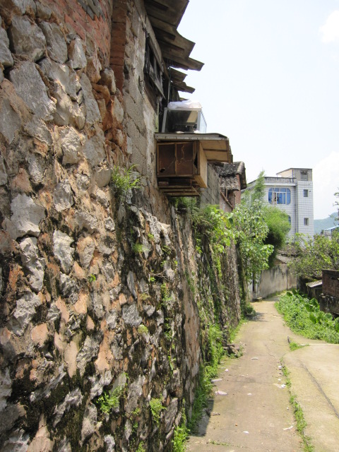 恭城街最牛掰的碗柜! 这个款式你喜欢摆？845 / 作者:容容 / 帖子ID:68259