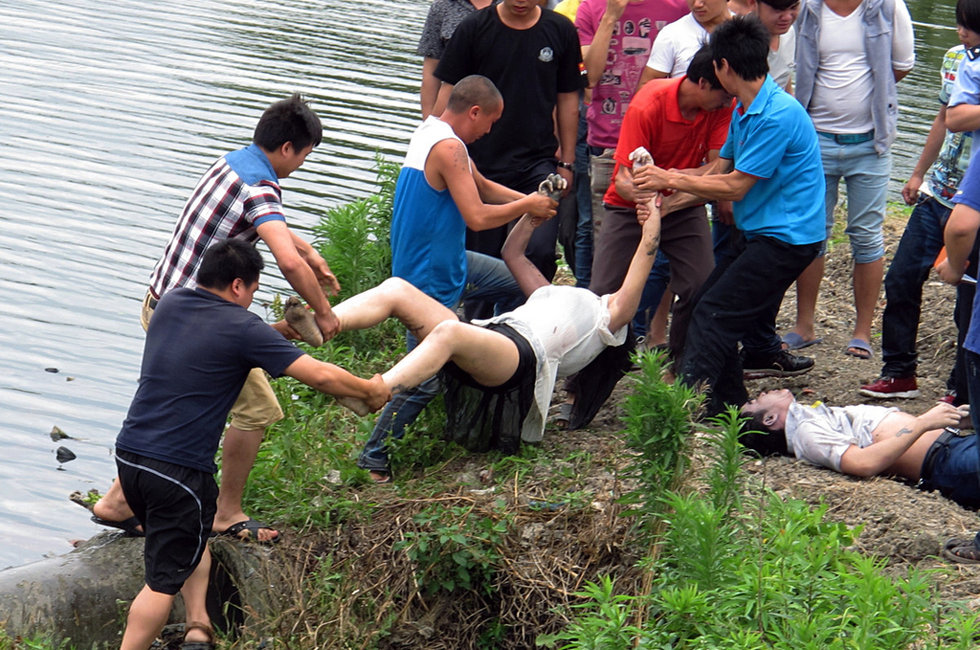 浙江温岭情侣跳河身亡 捞尸者要价6000元/具451 / 作者:笑看$颩囩 / 帖子ID:68349