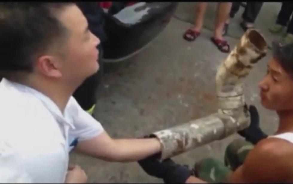 弃婴被卡马桶下水道 众人接力救援上演奇迹504 / 作者:笑看$颩囩 / 帖子ID:68404