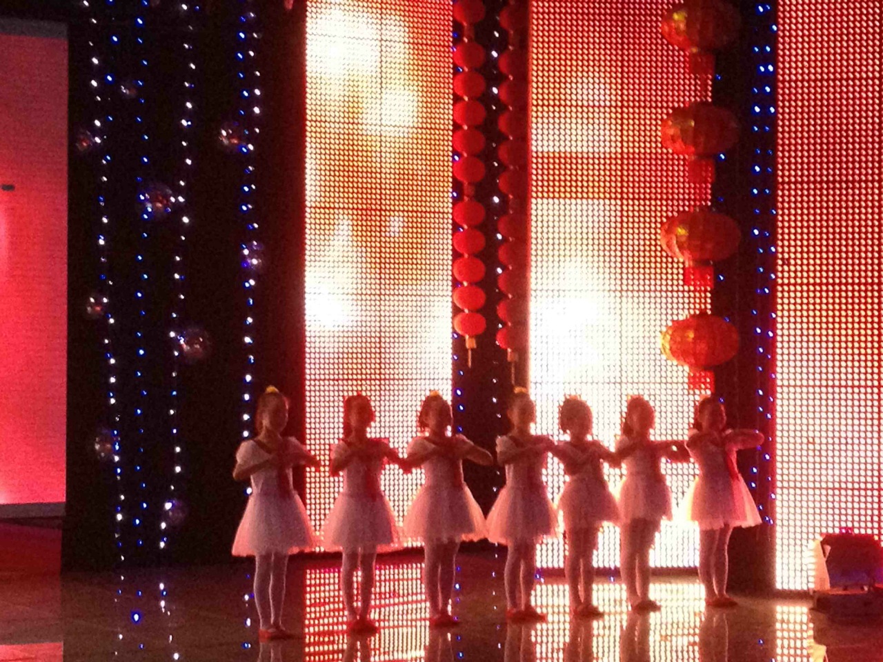 2013庆六一文艺汇演（手机相册）476 / 作者:小雨点 / 帖子ID:68439