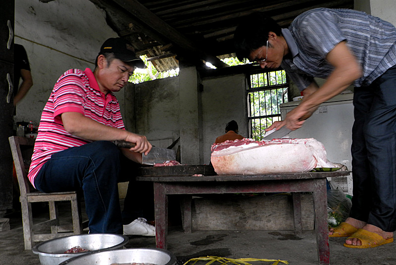 恭城美食群杀猪活动精彩景集！精彩照片加载中！！44楼更精彩！！547 / 作者:柚子壳※ / 帖子ID:69911