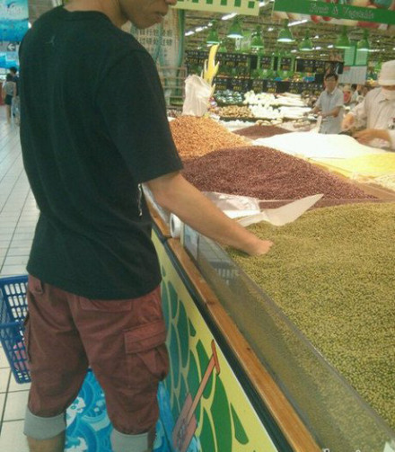 来看子人家的厕所690 / 作者:喵呜 / 帖子ID:91537