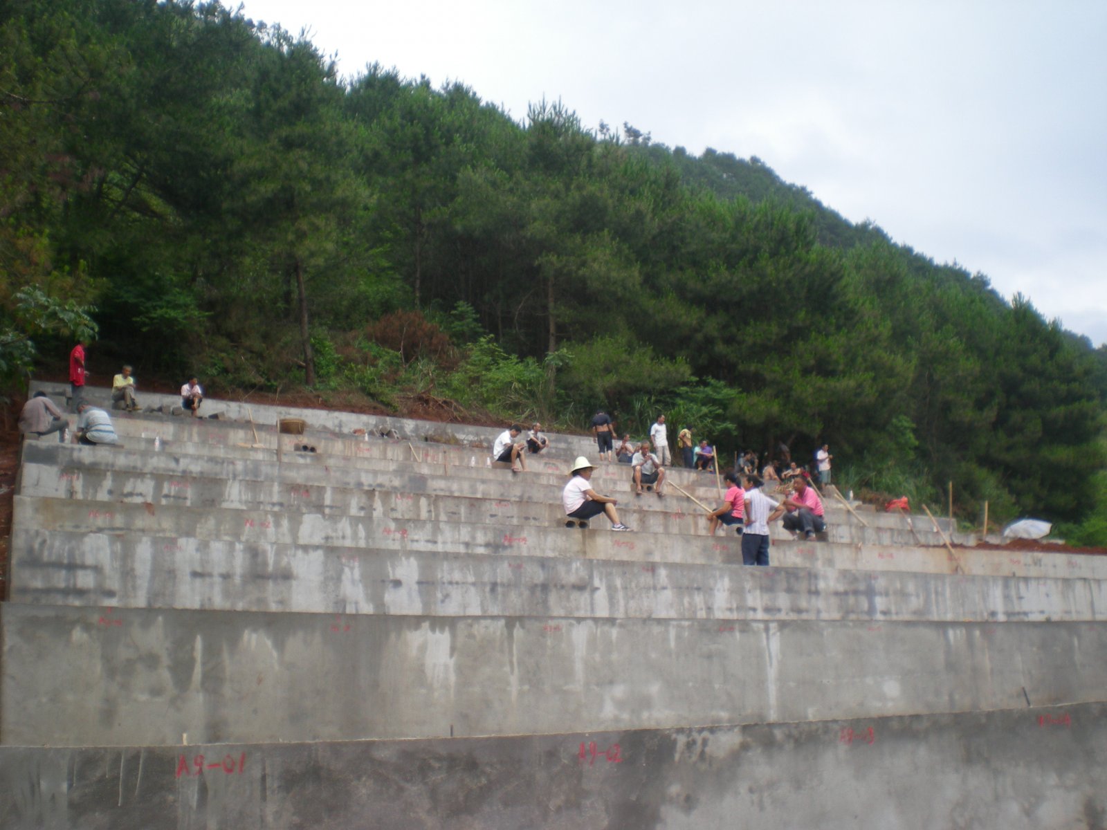 恭城超低价征收土地建公墓308 / 作者:密密转 / 帖子ID:91655