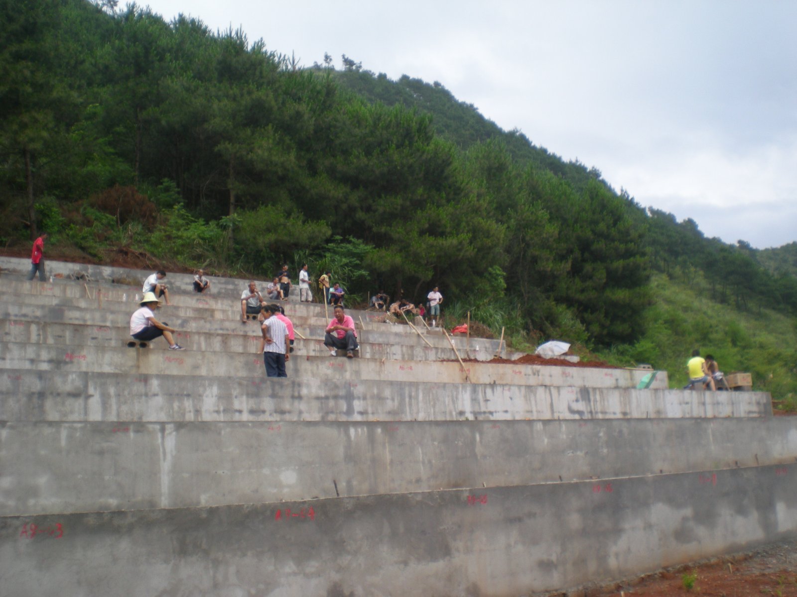 恭城超低价征收土地建公墓575 / 作者:密密转 / 帖子ID:91655