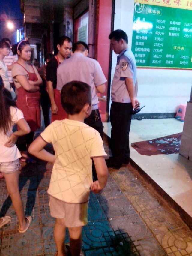 听讲昨晚滨江苑福记摊子被蒙面人砸了？？？？150 / 作者:小雨点 / 帖子ID:94404