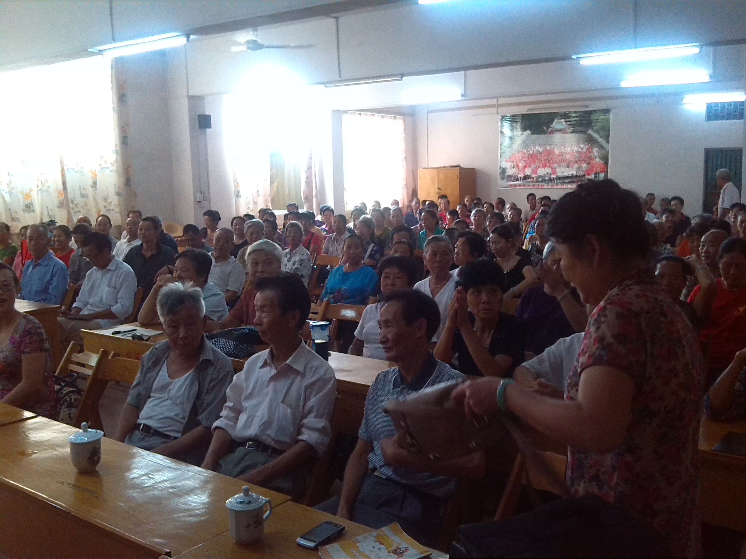 恭城县委书记到老年大学作报告753 / 作者:大叔快乐 / 帖子ID:95613