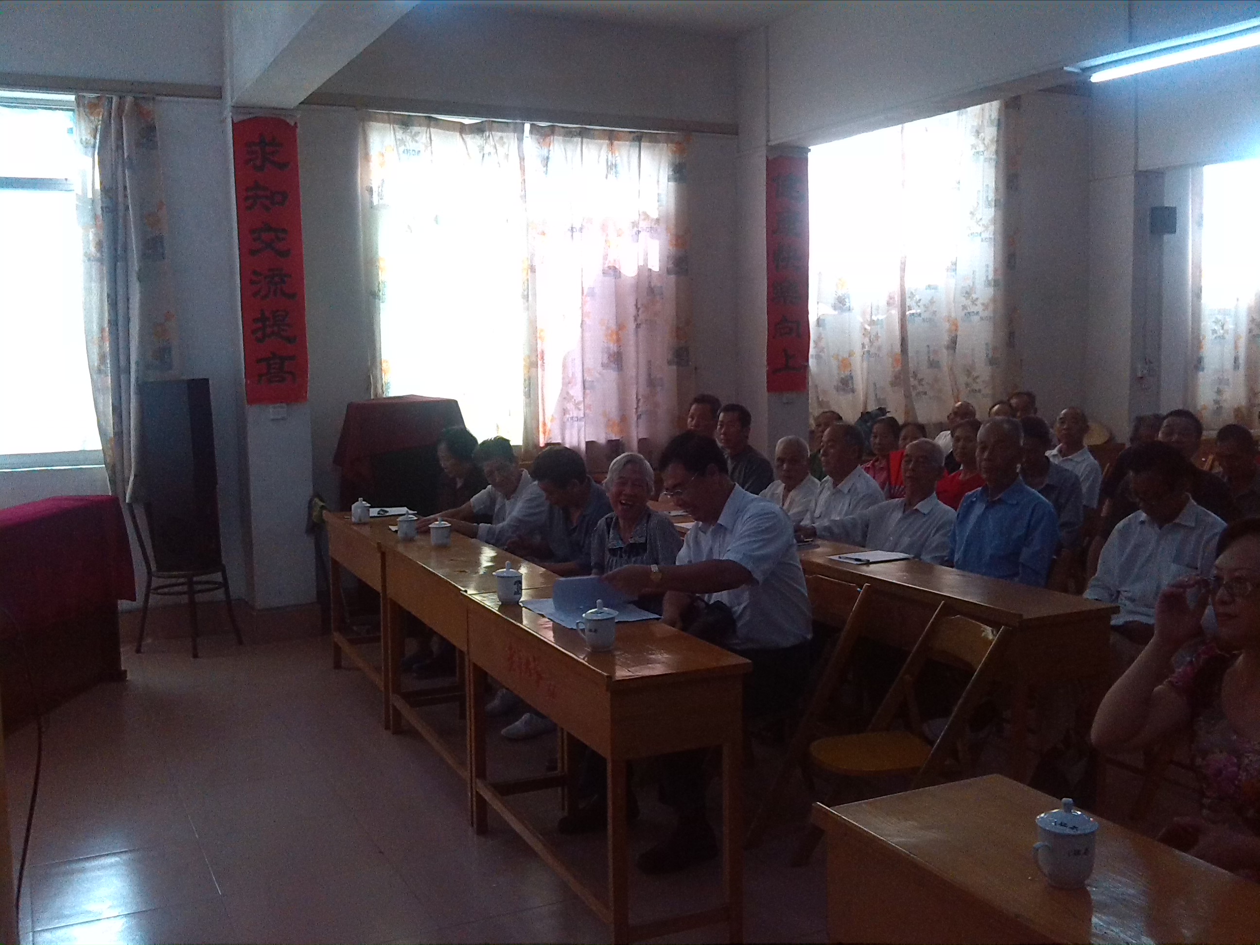 恭城县委书记到老年大学作报告154 / 作者:大叔快乐 / 帖子ID:95613