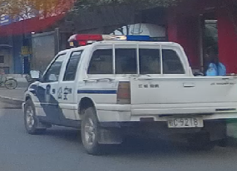 当交警自己乱停放的时候。。。。。。712 / 作者:agc2013 / 帖子ID:95658