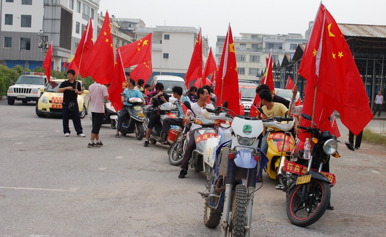 去年的今天 .  我们在行动！！607 / 作者:孤单远行 / 帖子ID:95809