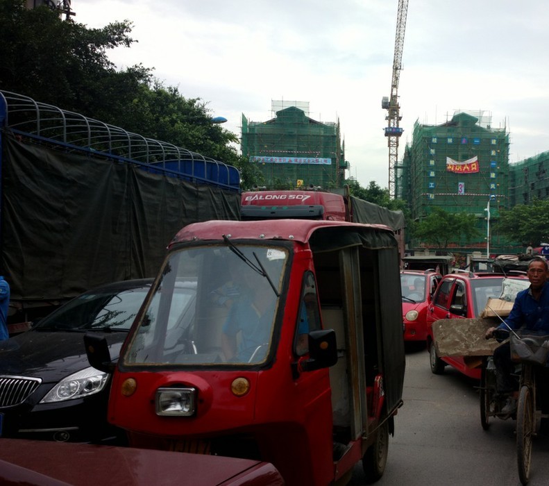 刚才在茶江大桥上的车祸（堵车了）238 / 作者:水墨茶江 / 帖子ID:96152