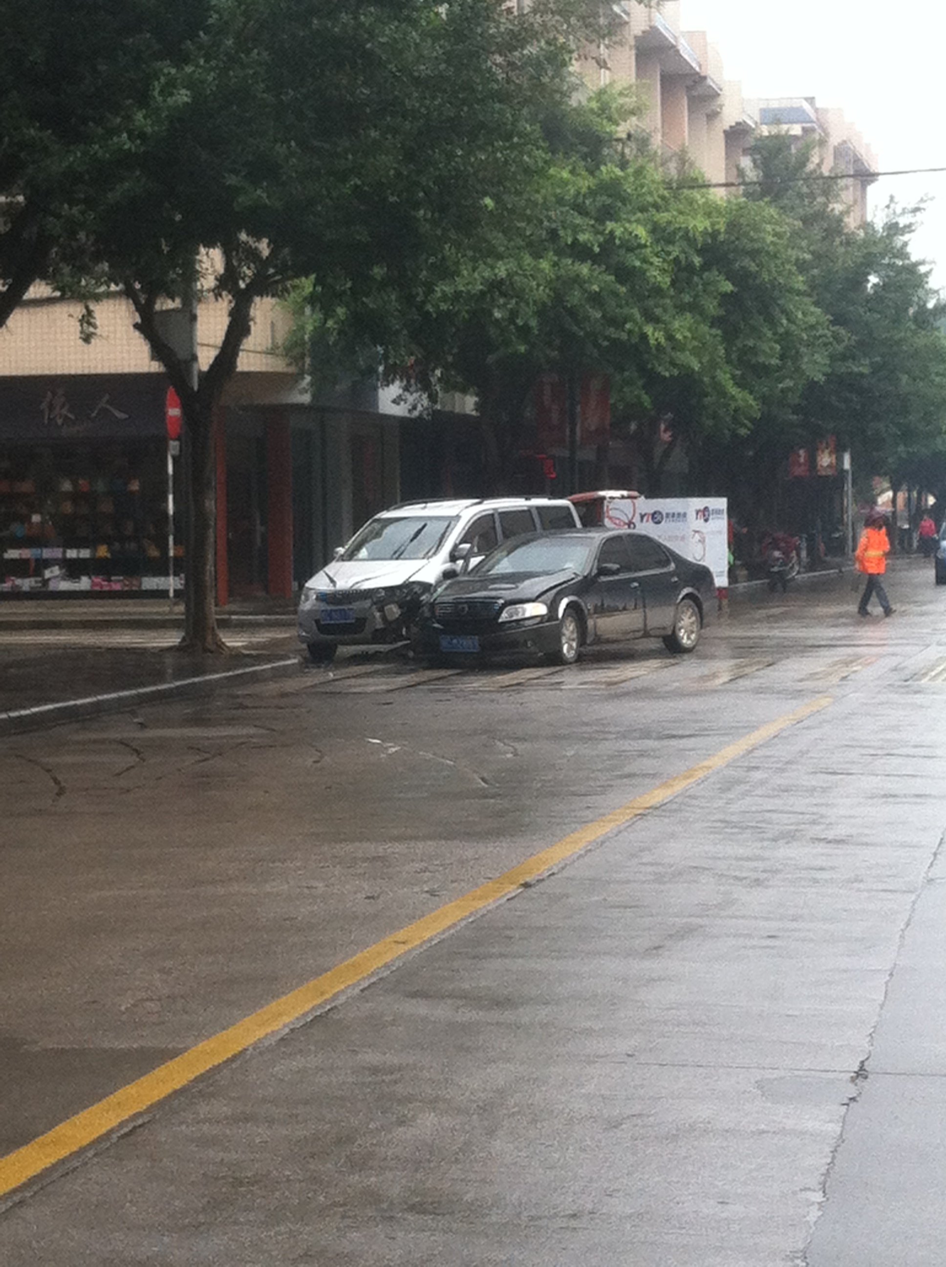 下雨天开慢点173 / 作者:密密转 / 帖子ID:97212