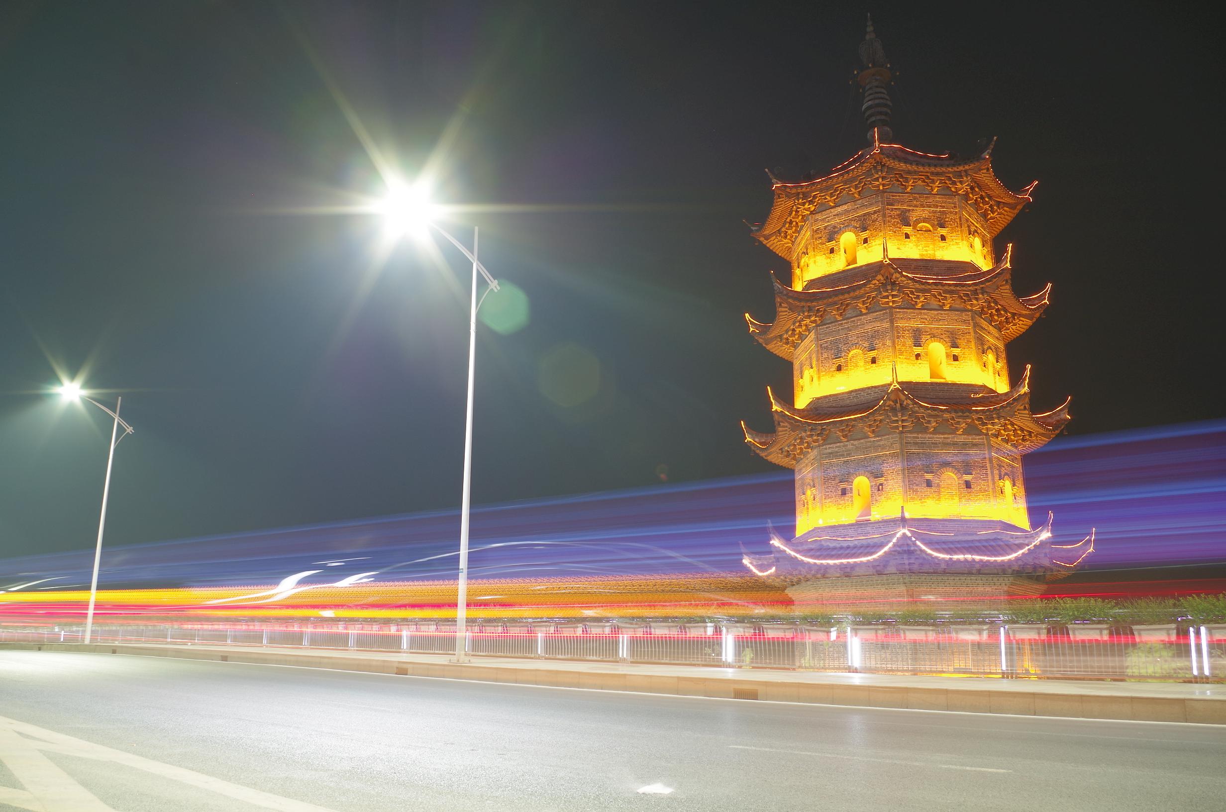芜湖夜景398 / 作者:木鱼爱情 / 帖子ID:98780