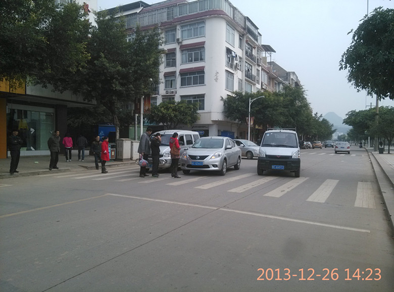 恭城街：一天之内发生数起车辆小磨蹭···986 / 作者:开心~~迷茫 / 帖子ID:99393