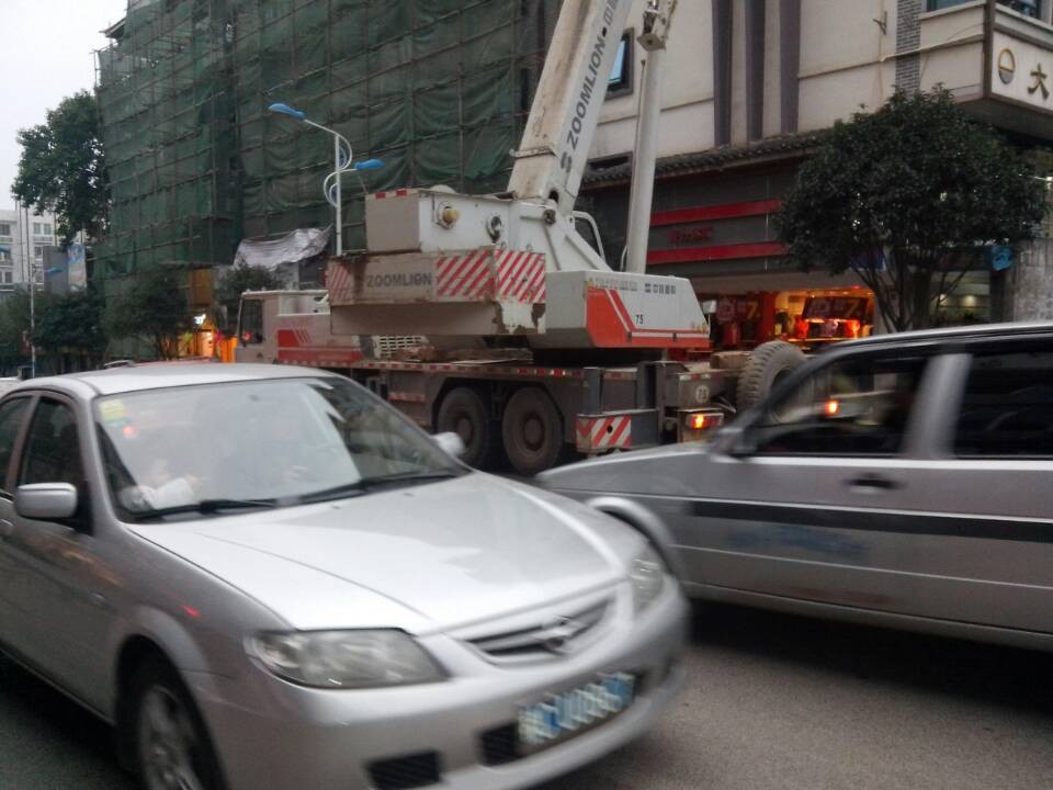 你施工我受堵  这样霸气的塔吊该不该打屁股？538 / 作者:山楂糖 / 帖子ID:99632