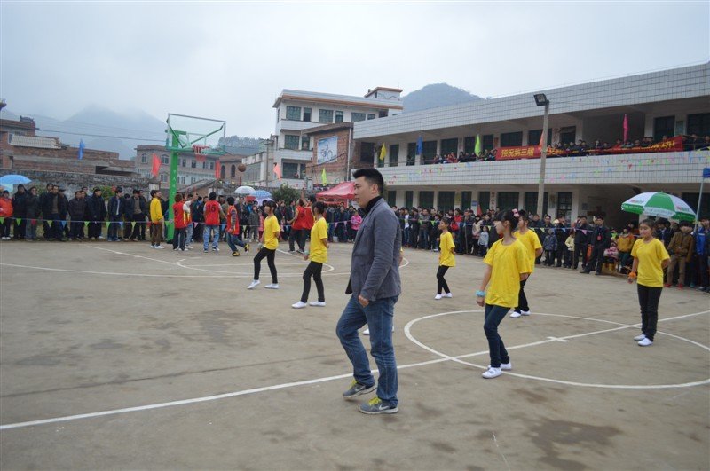 中国体育彩票，2014年西岭下宋春节第四届“恒义杯”篮球.拔河赛初一开赛935 / 作者:熞蔃棏疲憊 / 帖子ID:99883