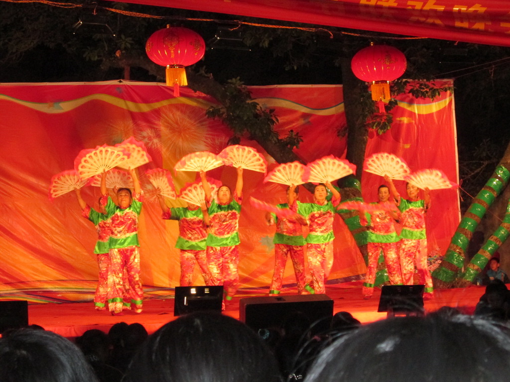 西岭村文艺晚会----越来越好之村晚780 / 作者:8277 / 帖子ID:99970