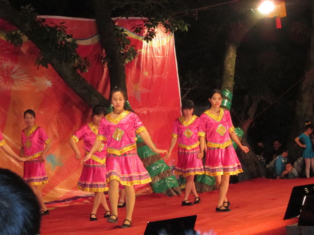 西岭村文艺晚会----越来越好之村晚699 / 作者:8277 / 帖子ID:99970