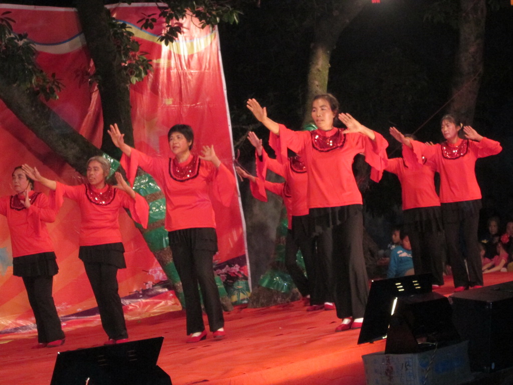 西岭村文艺晚会----越来越好之村晚503 / 作者:8277 / 帖子ID:99970