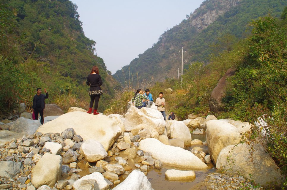 燕子山半路379 / 作者:__小丑鱼 / 帖子ID:100367