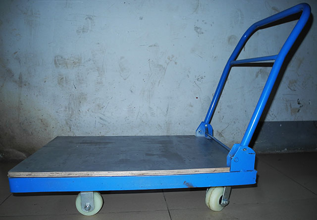 便宜出售新手拖车一部（见图）34 / 作者:有瘾头 / 帖子ID:100638