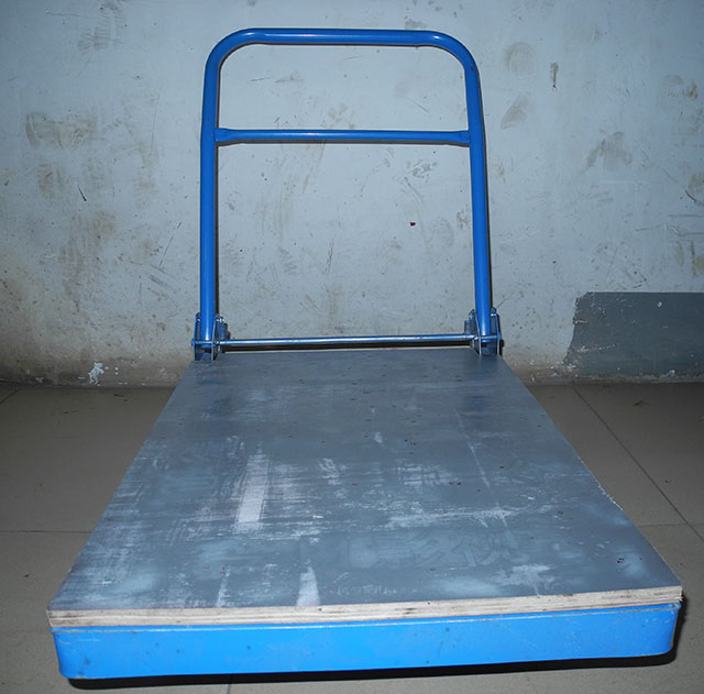 便宜出售新手拖车一部（见图）762 / 作者:有瘾头 / 帖子ID:100638