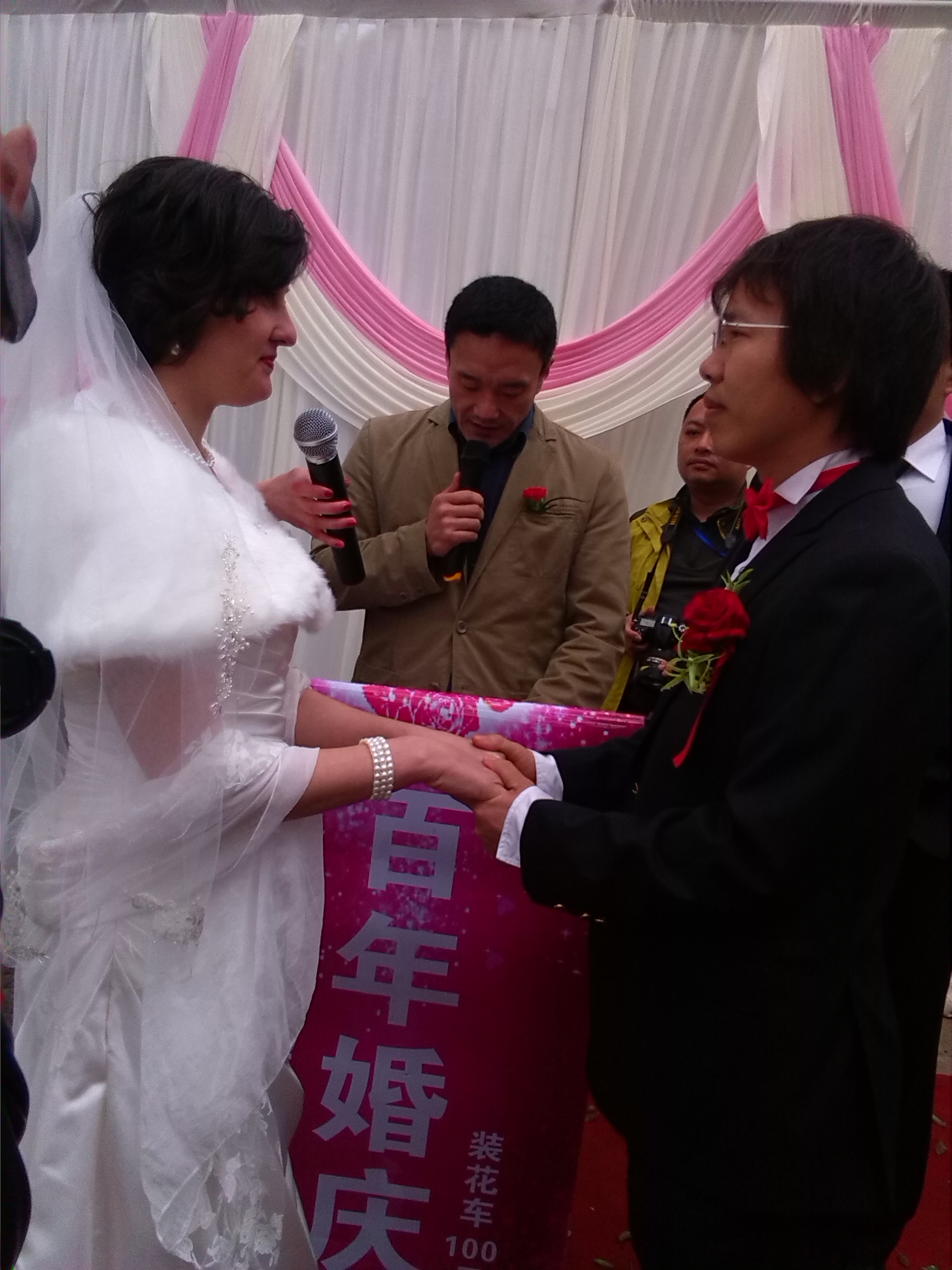 百年婚庆筹办新西兰美女嫁罗家寨音乐天才！899 / 作者:百年婚庆 / 帖子ID:100707