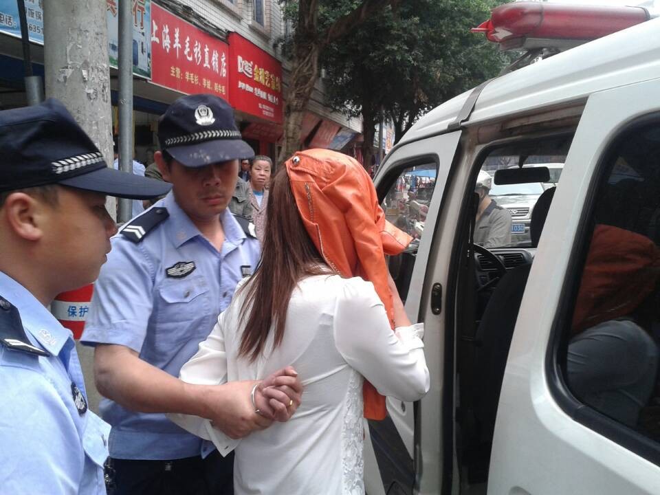 24米街发生一起美女盗窃案815 / 作者:椪柑 / 帖子ID:101011