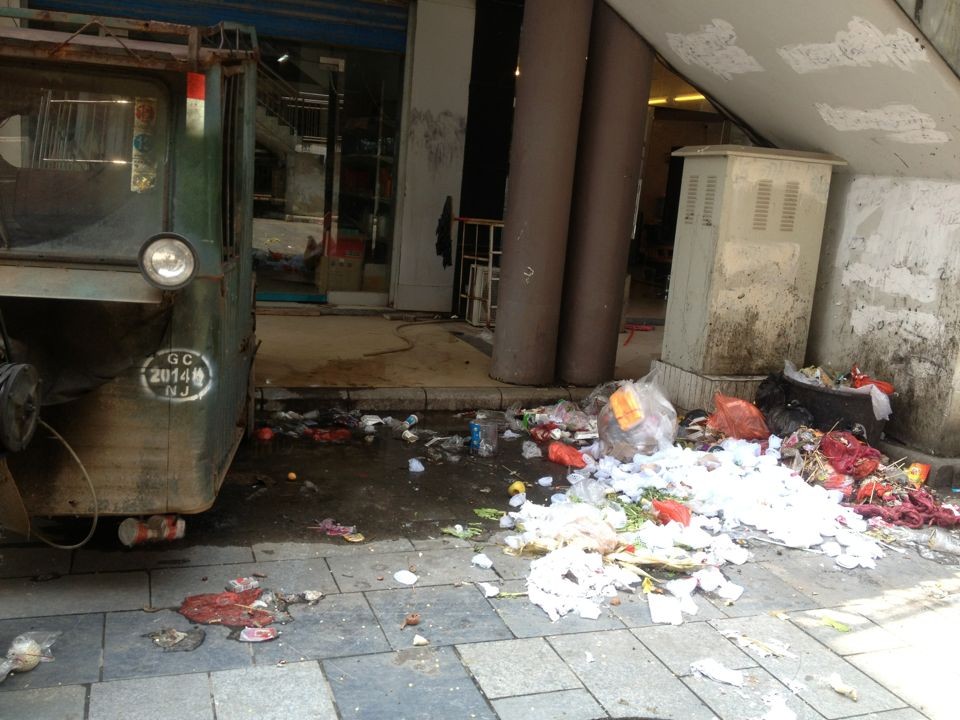 市容局的人进来看看：美丽恭城你喊我喊 垃圾乱堆谁人来管？815 / 作者:山楂糖 / 帖子ID:101079