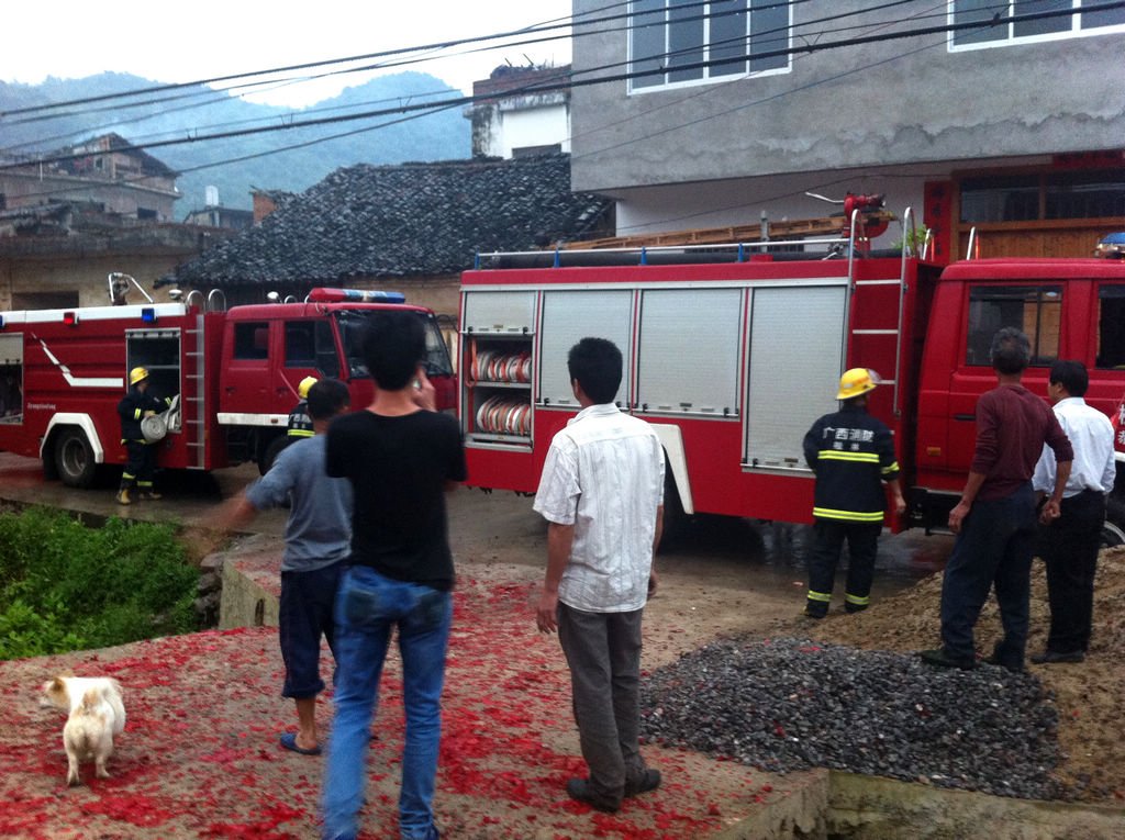 昨晚庄子埠一居民房突然失火314 / 作者:山楂糖 / 帖子ID:101107