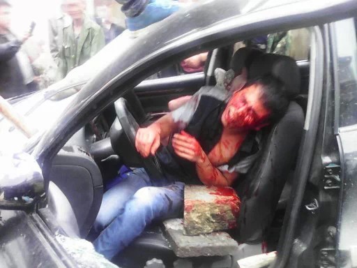 两个偷狗贼今早在三江街头落入群众“法网“551 / 作者:大卷哥 / 帖子ID:101214