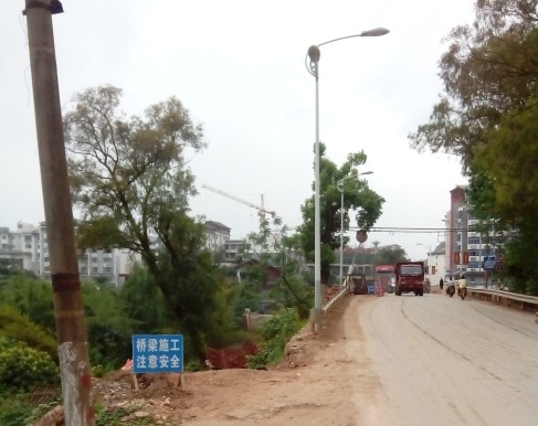 恭城茶江大桥扩建工程进入铺设桥面阶段560 / 作者:亡口月贝凡 / 帖子ID:101272