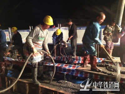 贵广铁路恭城车站顺利完成首组道岔施工151 / 作者:风油精 / 帖子ID:101299