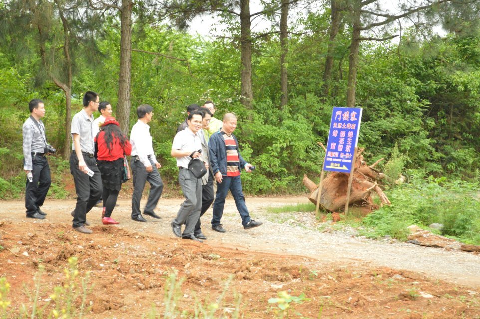 2014年4月25日晚上十点广西卫视《第一书记》播的就是我家蜜蜂，希望大家关注506 / 作者:@@@@@@ / 帖子ID:101507