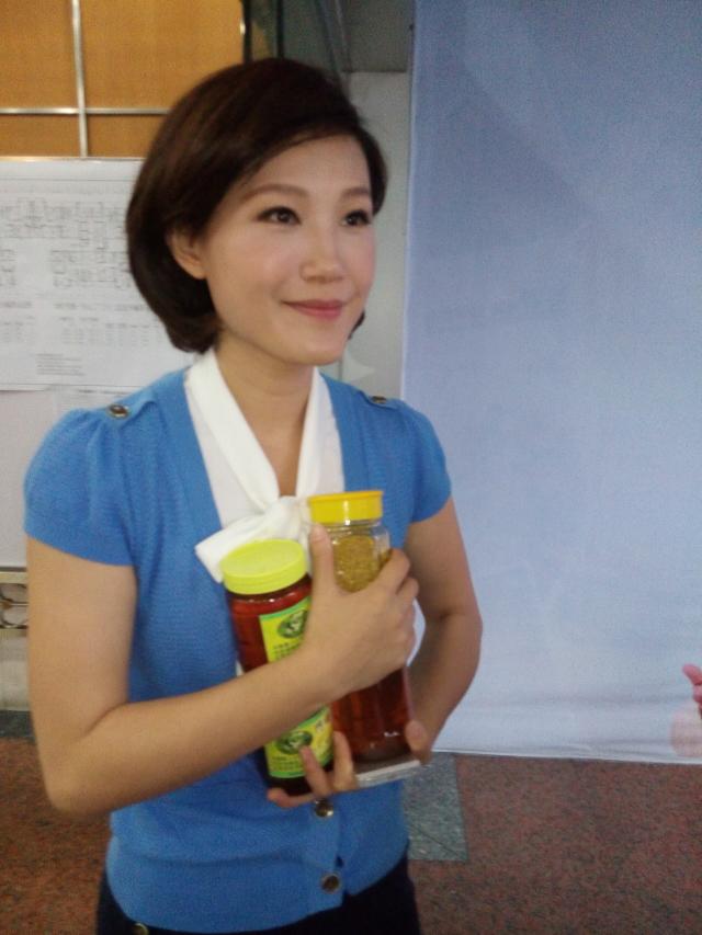 2014年4月25日晚上十点广西卫视《第一书记》播的就是我家蜜蜂，希望大家关注844 / 作者:@@@@@@ / 帖子ID:101507