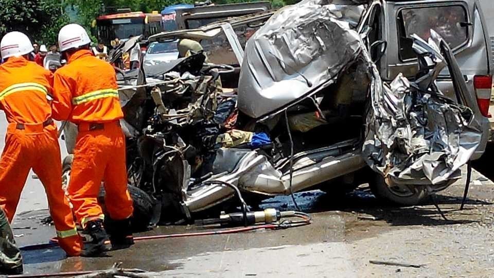 恭城县高州路段发生重大交通事故 交通一度瘫痪858 / 作者:恭城无聊人 / 帖子ID:101625