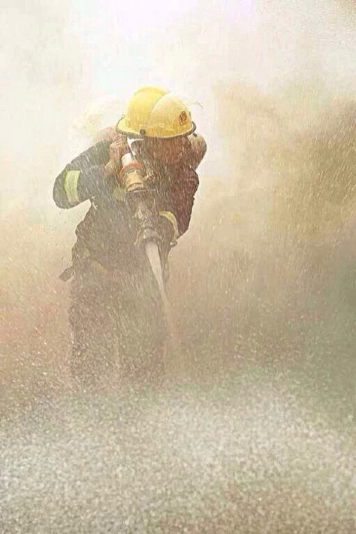 （致：消防战士）你们用生命守护着人民，可谁来守护你们！889 / 作者:坚强的硬汉 / 帖子ID:101655