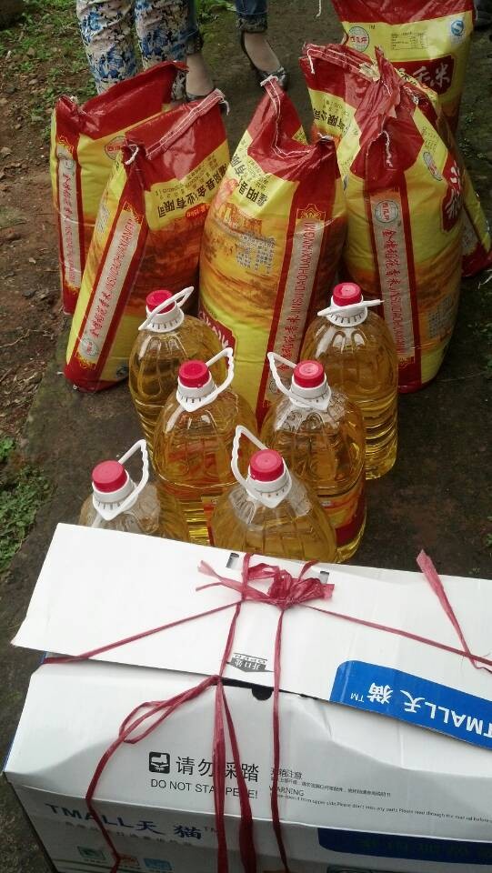 恭城爱心公益协会义工走进敬老院973 / 作者:叶云 / 帖子ID:101812