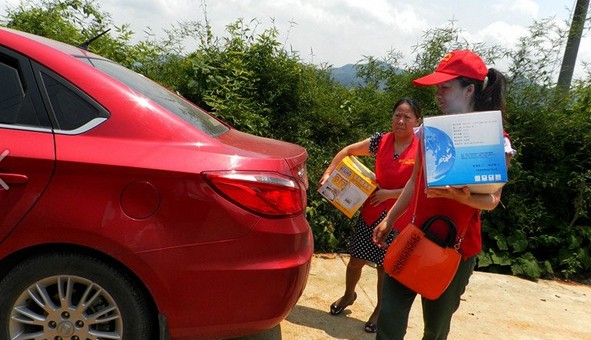 恭城爱心公益协会义工走进敬老院42 / 作者:叶云 / 帖子ID:101812