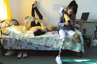 汶川地震中女孩失去双腿6年与爱情.776 / 作者:王芳芳 / 帖子ID:101993