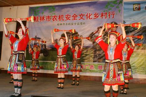 桂林市“农机安全文化乡村行”首演在恭城瑶乡举行141 / 作者:社区小编 / 帖子ID:102442