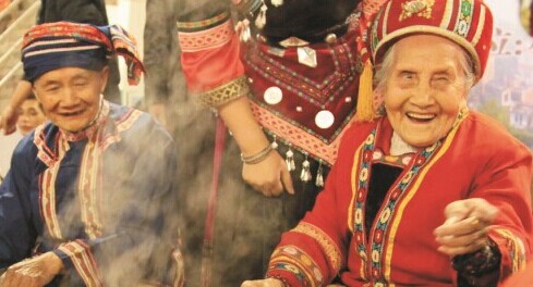 恭城县“长寿之乡”申报工作通过专家认证552 / 作者:社区小编 / 帖子ID:102532