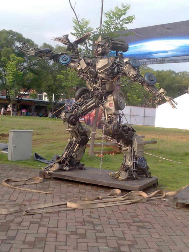 好大的变形金刚45 / 作者:易水清 / 帖子ID:102621